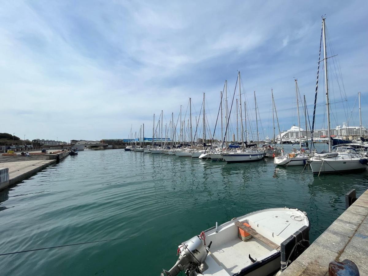 Kasia Porta Sul Mare Di Livorno Free Parking Exterior foto